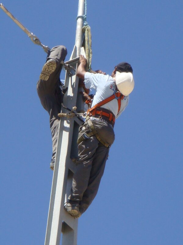 Poste HT/MT/BT 90/30KV/B2, montage de transformateur 40 MVA du parc éoliens de KCHABTA (pour le compte final de la STEG).